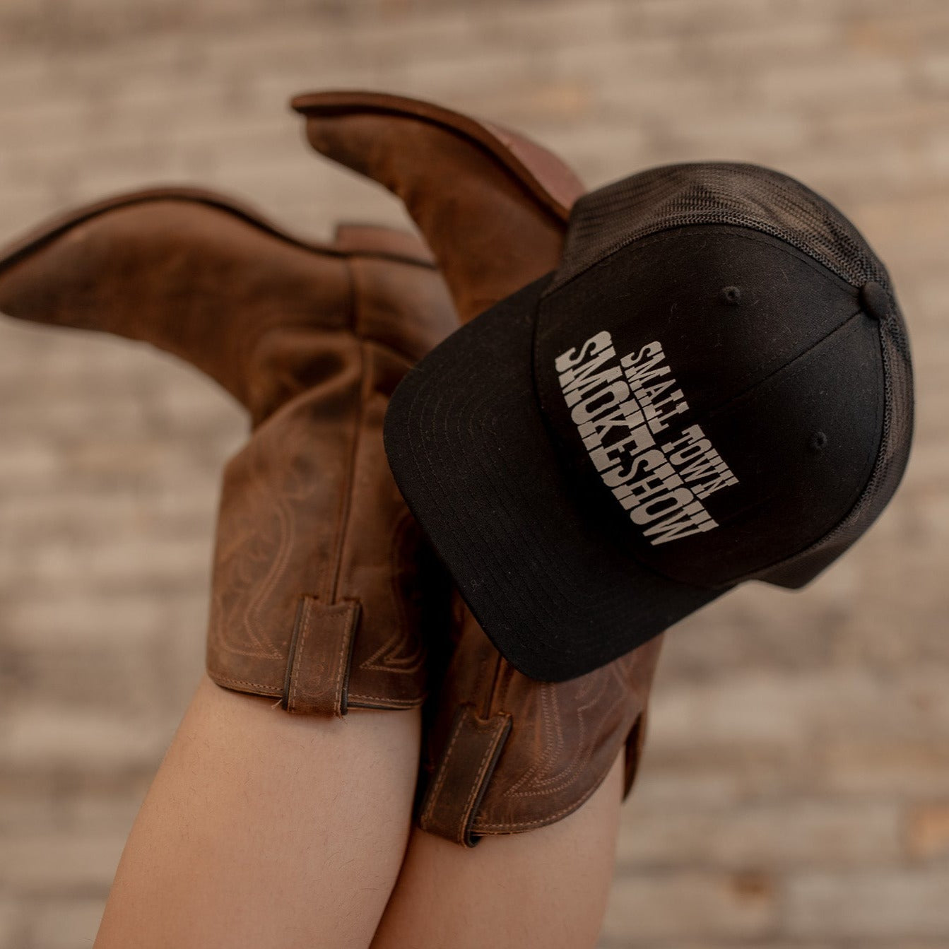 SMALLTOWN SMOKESHOW TRUCKER HAT