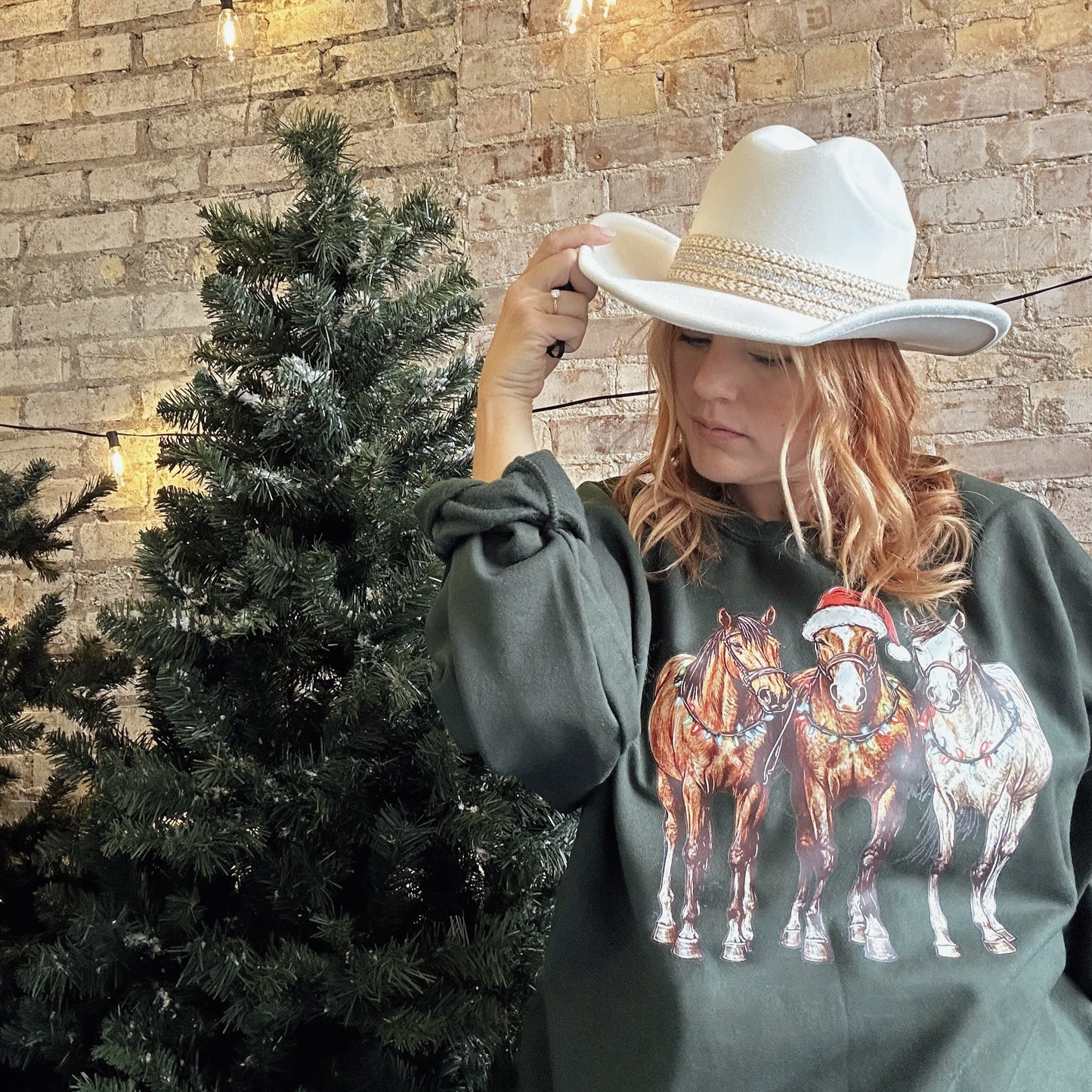 FESTIVE HORSE CREWNECK