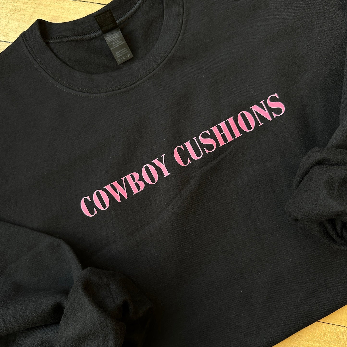 COWBOY CUSHIONS PINK CREWNECK