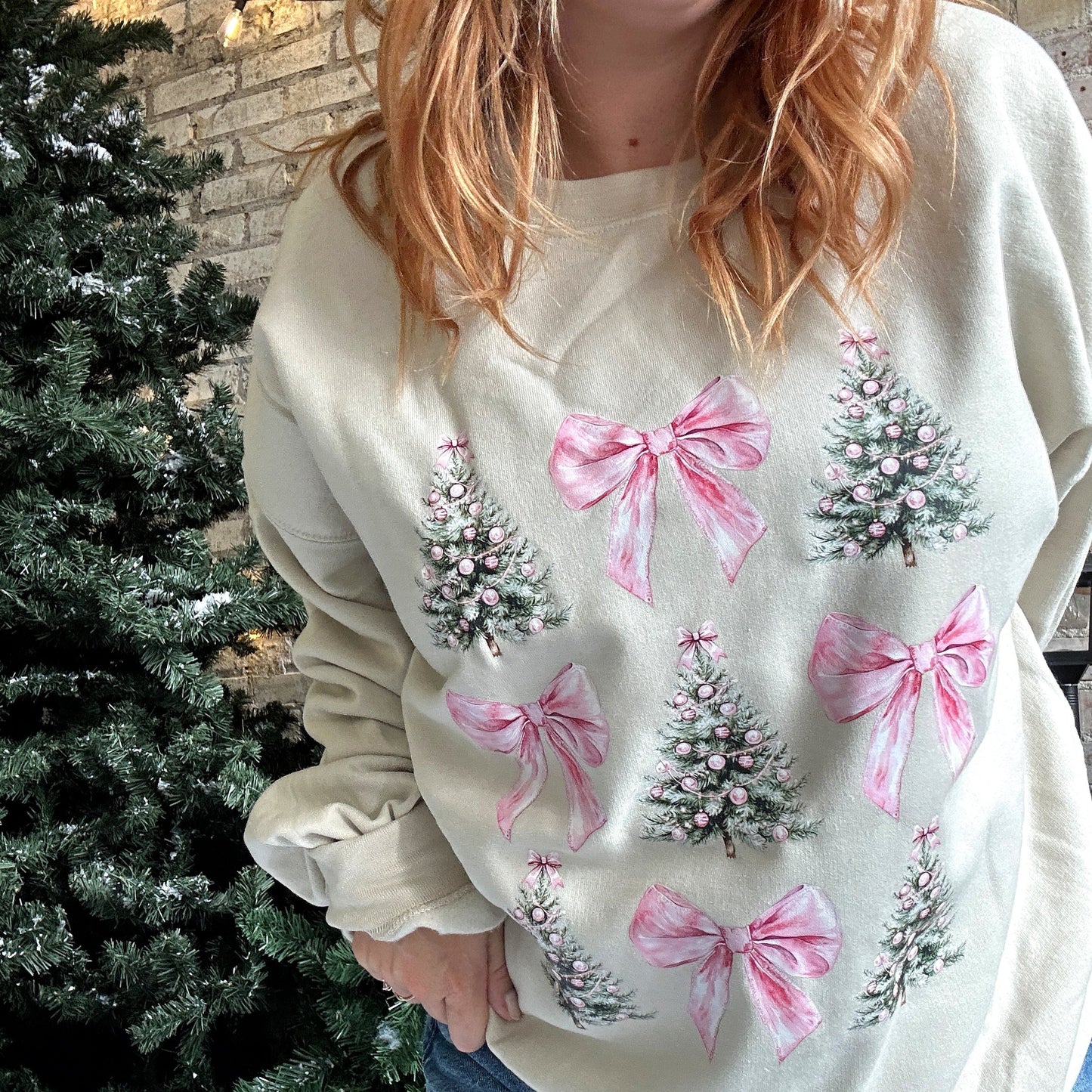 COQUETTE CHRISTMAS CREWNECK