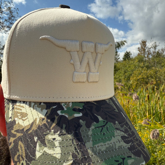 W LOGO HAT